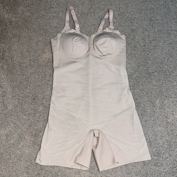 Honeylove SuperPower Mid-Thigh Bodysuit Over Bust Sand 2X - Picture 4 of 9